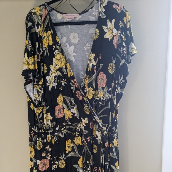 Flutter-Sleeve Front Wrap Dress - Picture 6 of 6